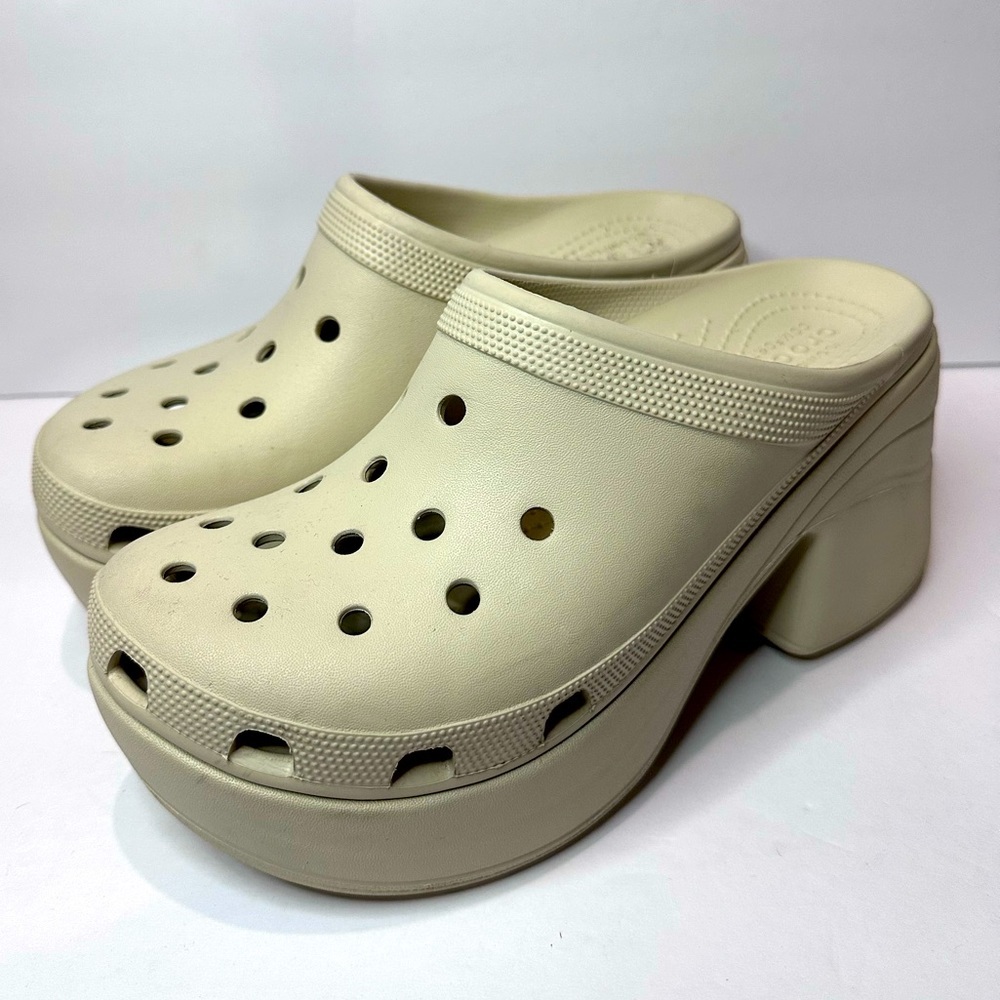 Women's Cream Clogs